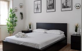 Carmy Luxury Apartment